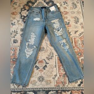 Medium wash non-stretch mom jeans!
